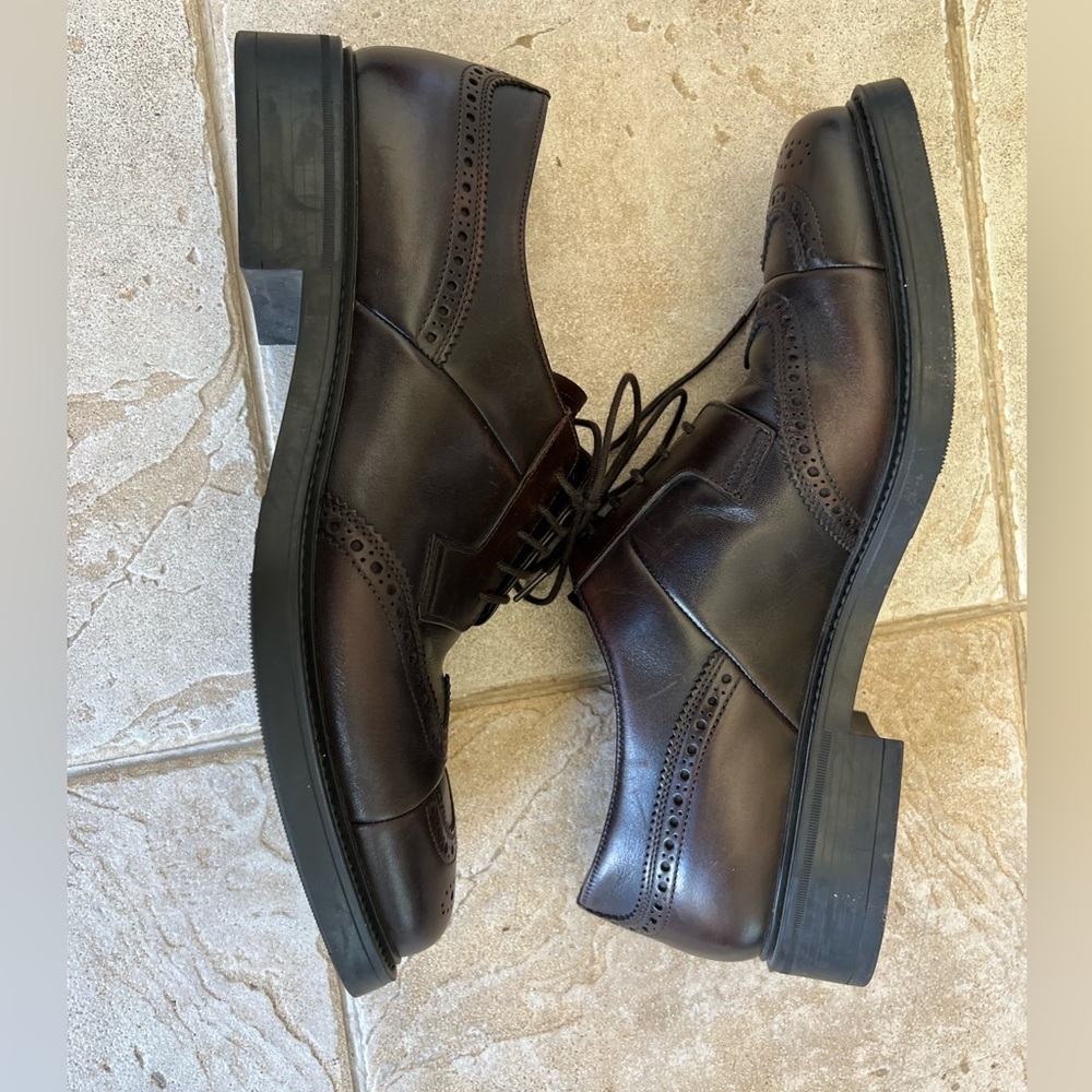 Double toe brogues by Prada - Picture 2 of 7